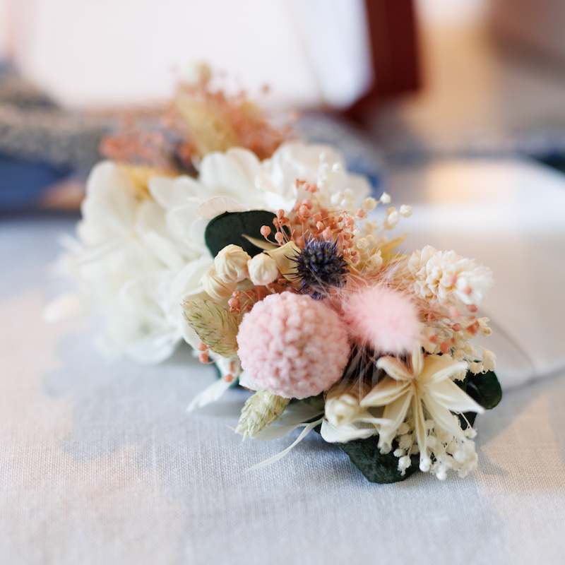 Costume marié fleurs séchées